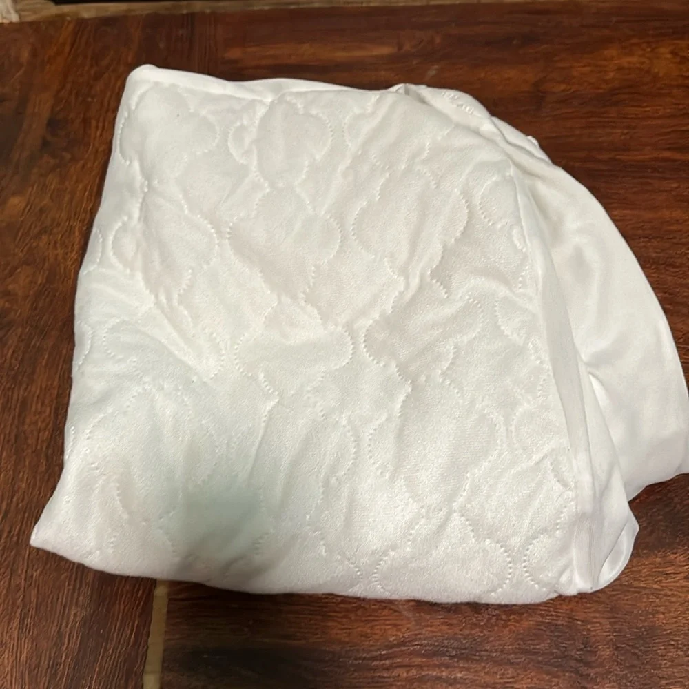 Standard Size Waterproof CRIB Mattress Pad